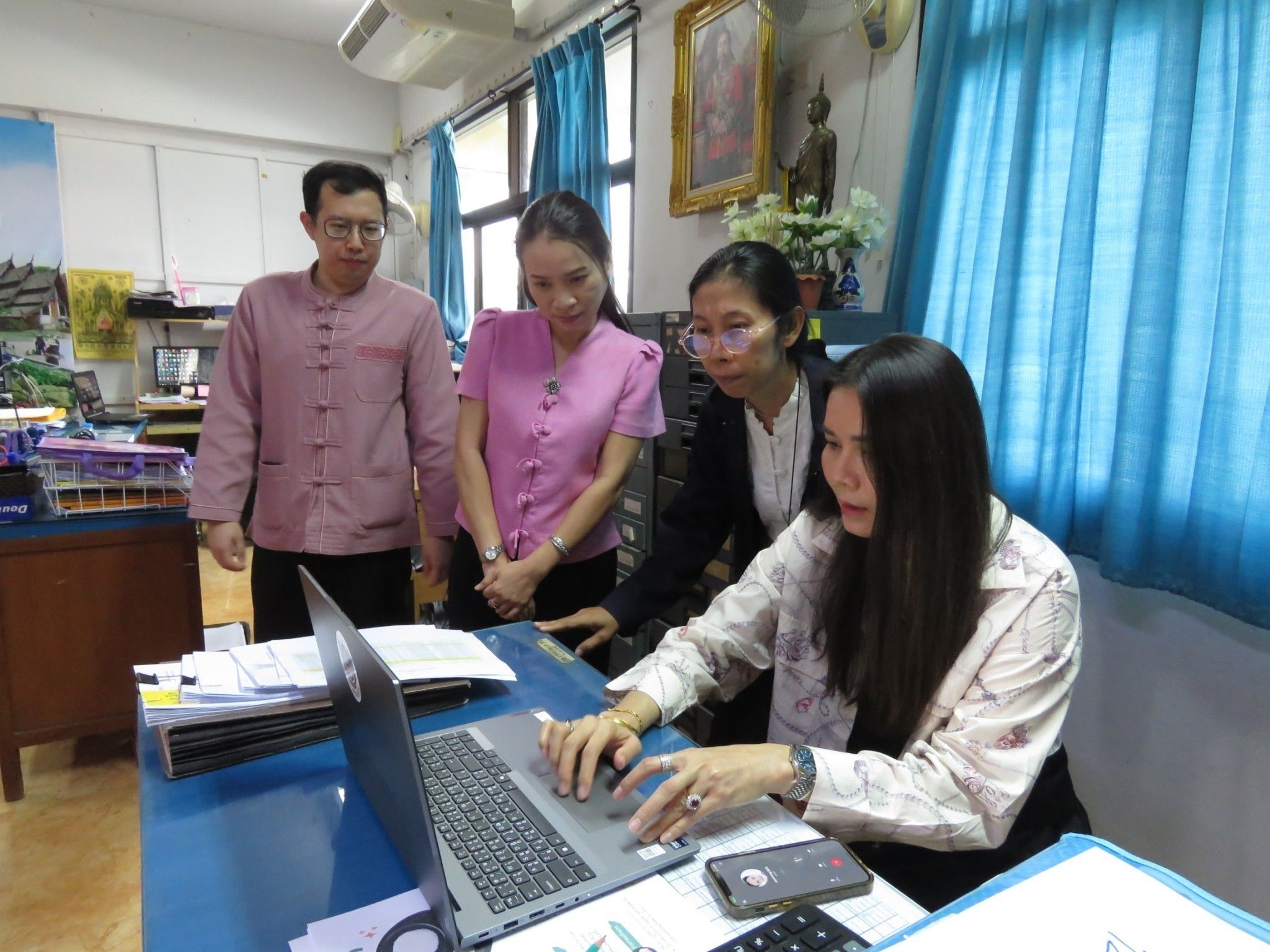 กรมการพัฒนาชุมชน สนับสนุนทีมไอทีลงพื้นที่ติดตามขับเคลื่อนงานระบบเทคโนโลยีสารสนเทศ เครือข่ายอินเตอร์เน็ต และความมั่นคงปลอดภัยสารสนเทศ ณ จังหวัดลำปาง