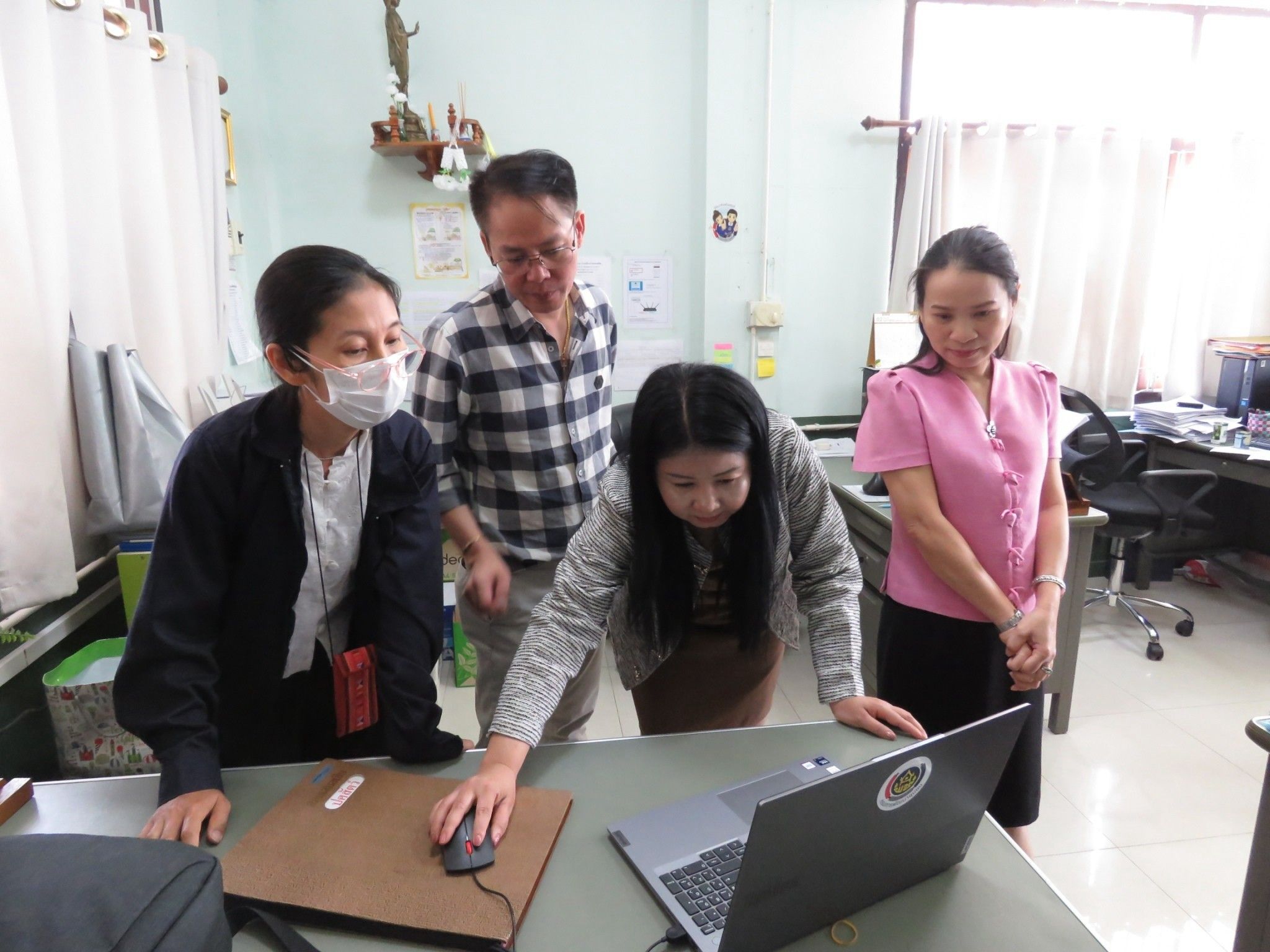 กรมการพัฒนาชุมชน สนับสนุนทีมไอทีลงพื้นที่ติดตามขับเคลื่อนงานระบบเทคโนโลยีสารสนเทศ เครือข่ายอินเตอร์เน็ต และความมั่นคงปลอดภัยสารสนเทศ ณ จังหวัดลำปาง