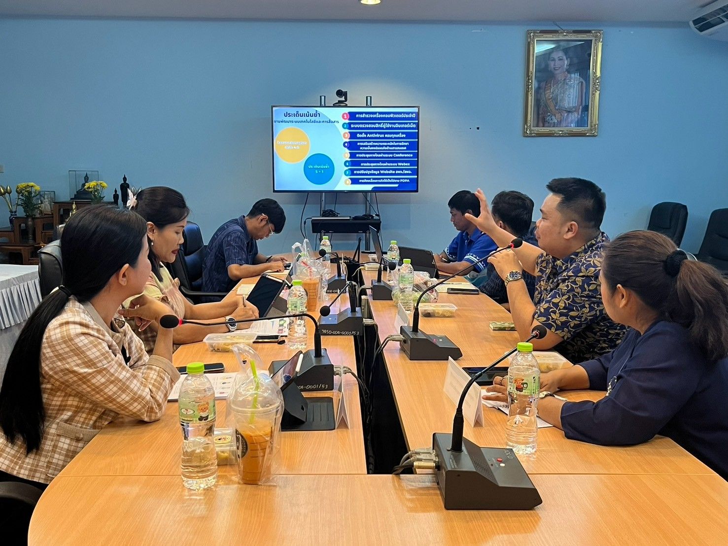 ศสท. ลงพื้นที่สนับสนุนการขับเคลื่อนงานตามภารกิจของศูนย์สารสนเทศเพื่อการพัฒนาชุมชน ณ สำนักงานพัฒนาชุมชนจังหวัดสมุทรปราการ พร้อมทั้งติดตามการดำเนินงาน “ศูนย์สารสนเทศตำบลต้นแบบเพื่อพัฒนาคุณภาพชีวิต” ณ ตำบลบ้านคลองสวน อำเภอพระสมุทรเจดีย์ จังหวัดสมุทรปราการ