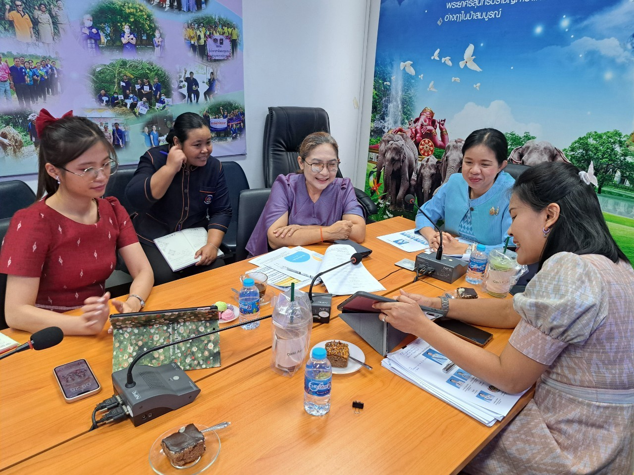 ศสท. ลงพื้นที่สนับสนุนการขับเคลื่อนงานตามภารกิจของศูนย์สารสนเทศเพื่อการพัฒนาชุมชน ณ สำนักงานพัฒนาชุมชนจังหวัดฉะเชิงเทรา พร้อมทั้งติดตามการดำเนินงาน “ศูนย์สารสนเทศตำบลต้นแบบเพื่อพัฒนาคุณภาพชีวิต” ณ ตำบลคลองเขื่อน อำเภอคลองเขื่อน จังหวัดฉะเชิงเทรา