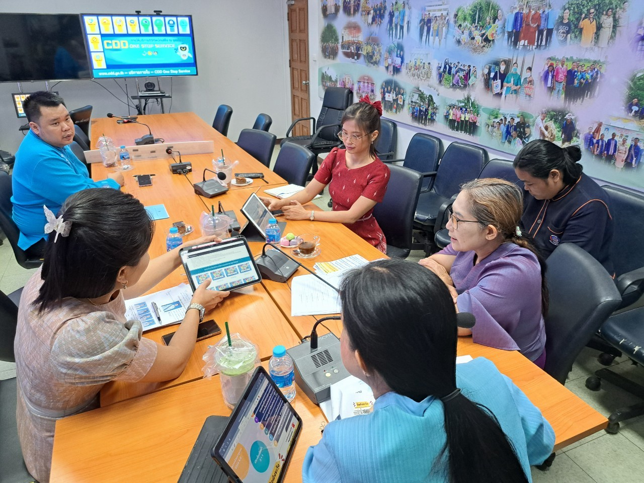 ศสท. ลงพื้นที่สนับสนุนการขับเคลื่อนงานตามภารกิจของศูนย์สารสนเทศเพื่อการพัฒนาชุมชน ณ สำนักงานพัฒนาชุมชนจังหวัดฉะเชิงเทรา พร้อมทั้งติดตามการดำเนินงาน “ศูนย์สารสนเทศตำบลต้นแบบเพื่อพัฒนาคุณภาพชีวิต” ณ ตำบลคลองเขื่อน อำเภอคลองเขื่อน จังหวัดฉะเชิงเทรา