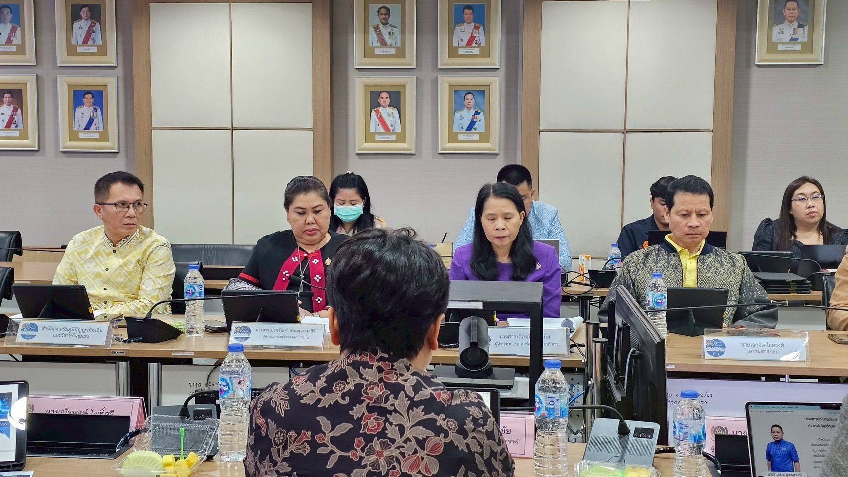 พช. เดินหน้ายกระดับเทคโนโลยี ยึดหลักความมั่นคง – โปร่งใส – คุ้มค่า เพื่อประโยชน์สูงสุดของประชาชน ผ่านการประชุมคณะกรรมการบริหารและจัดหาระบบคอมพิวเตอร์ กรมการพัฒนาชุมชน ครั้งที่ 1/2568