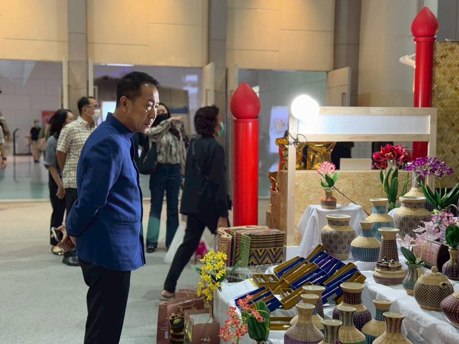 ศสท. เยี่ยมชมให้กำลังใจผู้ประกอบการหมู่บ้านคนรักษ์ช้าง ภายใต้โครงการพัชรสุธาคชานุรักษ์